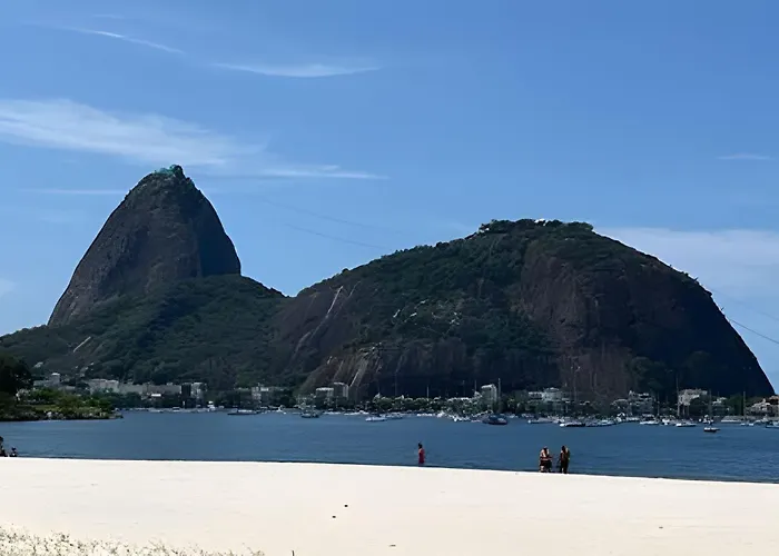 STUDIO - PRAIA de BOTAFOGO - 400m do Metrô Botafogo - Excelente Localização - Wi Fi - Bares, Restaurantes e 2 Grandes Shoppings - Portaria 24h - TV Claro e Steams Rio de Janeiro